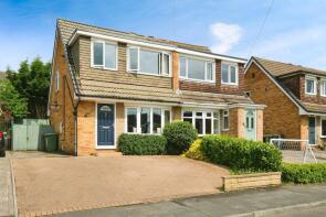 12, Thornlea Close, Yeadon, Leeds LS19 7LT