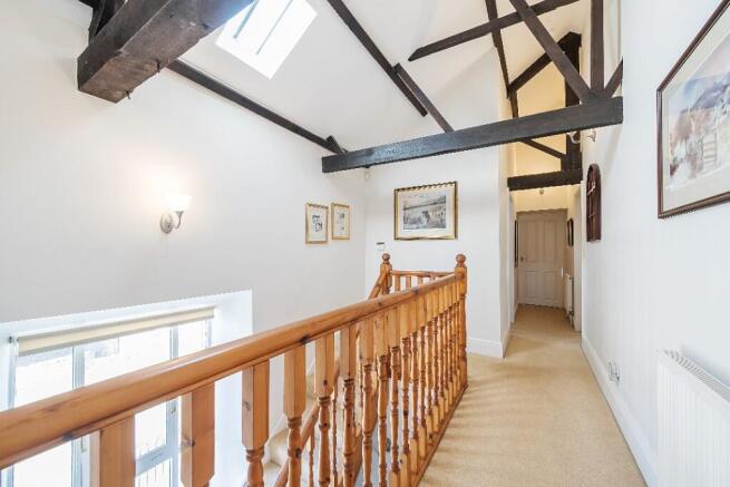 4 bed Detached for sale Image 12