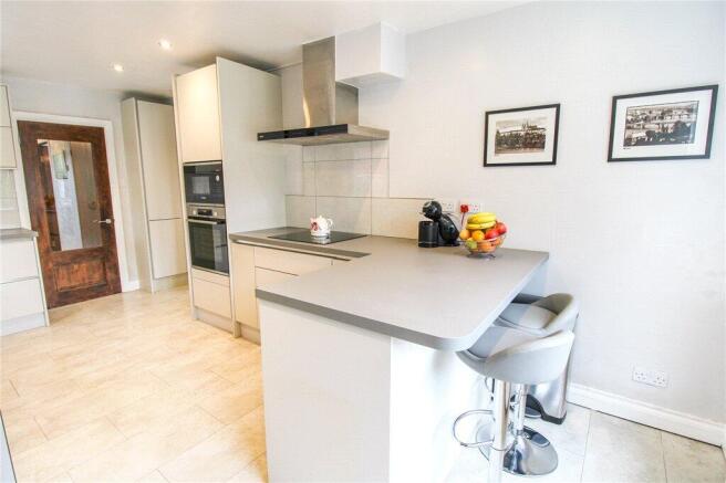 4 bed Detached for sale Image 4
