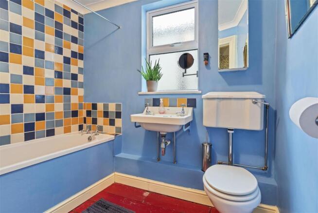 Bathroom.jpg