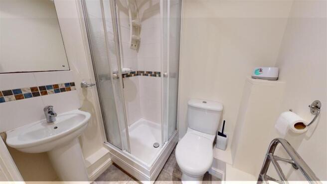 2 bed Apartment to rent Image 7