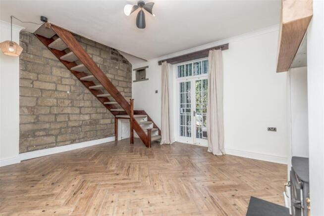 2 bed Semi-Detached for sale Image 8