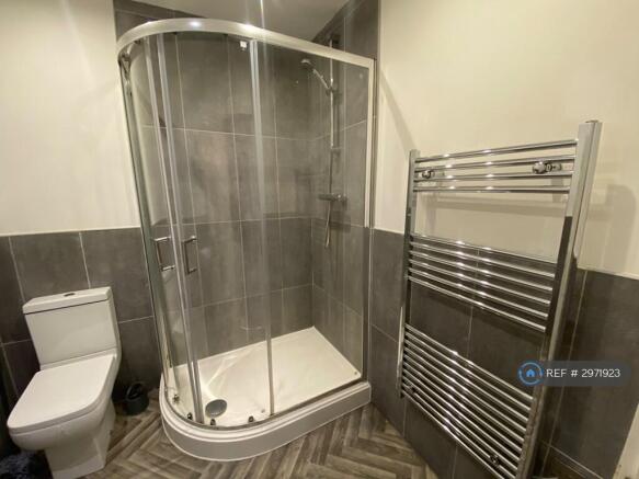 2 bed Flat to rent Image 4