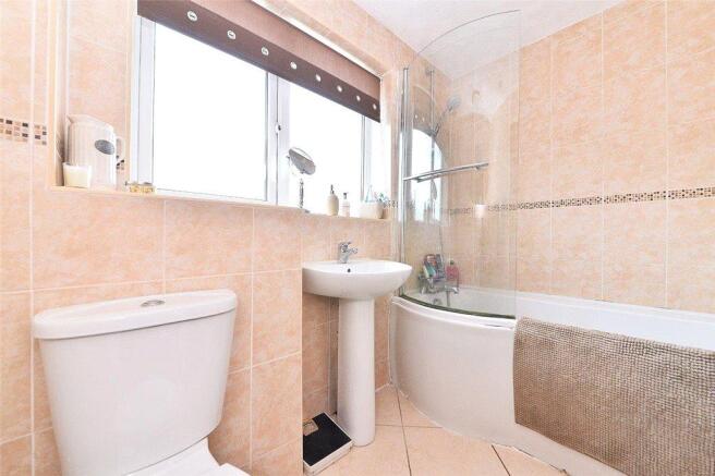 05 Bathroom