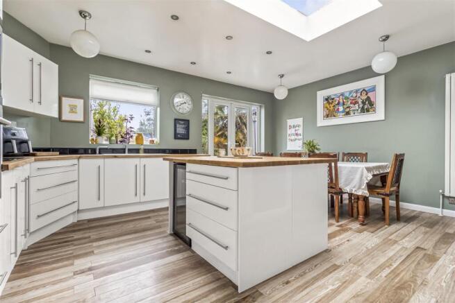 1 Broomfield Avenue-012.JPG