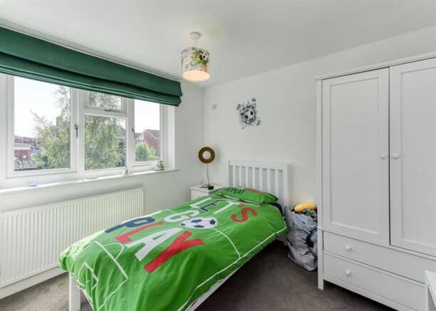 72 Chillington Drive-bed3.jpg