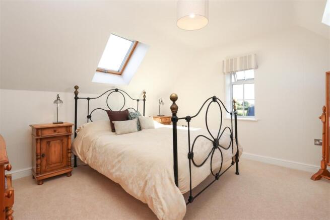 Bed4.jpg