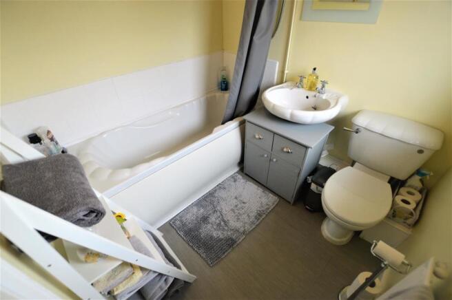 Bathroom.JPG