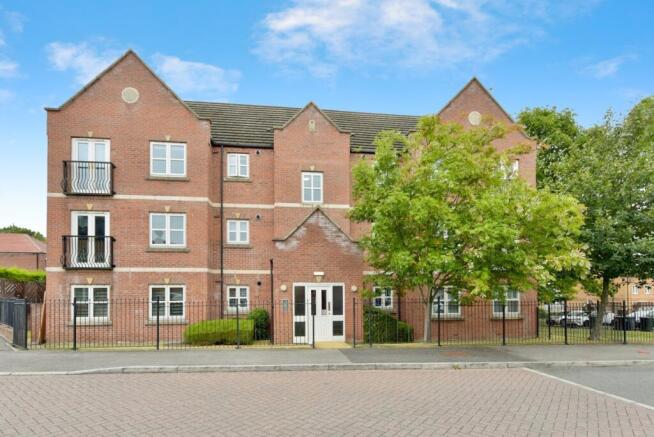 1-bed flat on Progress Drive, Bramley, Rotherham, South Yorkshire, S66, £40,000