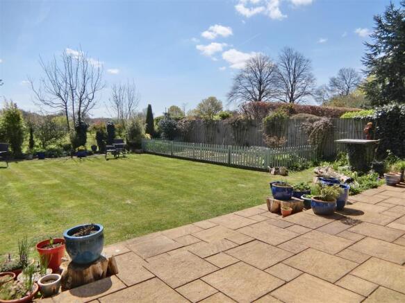 Landscaped Rear Gard