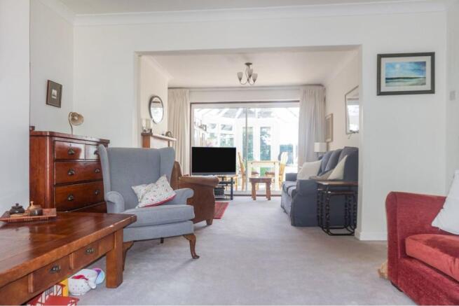 Lounge/Dining Room