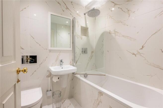 3 bed Apartment for sale Image 12