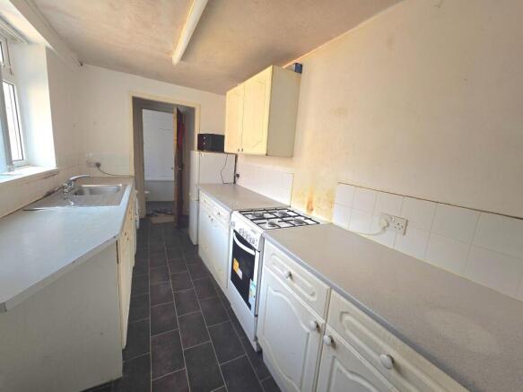 3 bed Terraced for sale Image 4