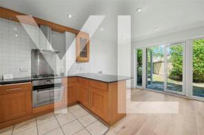 2, Franklin Place, London SE13 7ES