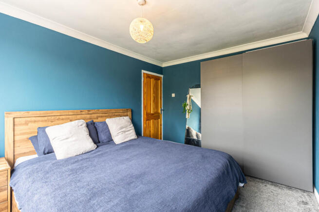 3 bed Semi-Detached for sale Image 8