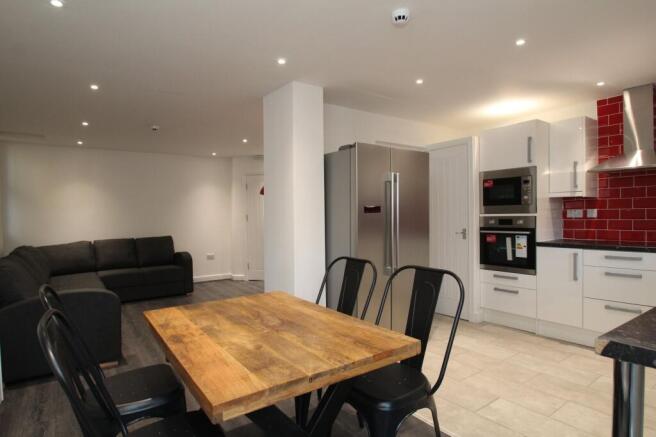 Kitchen / Living Room