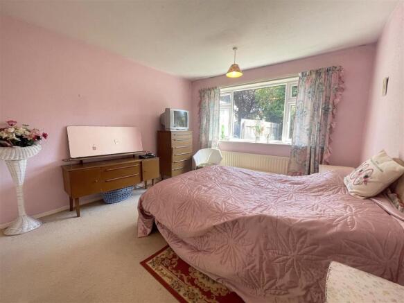 Bedroom One.jpg