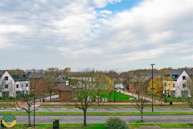 2 bed Apartment for sale Image 11