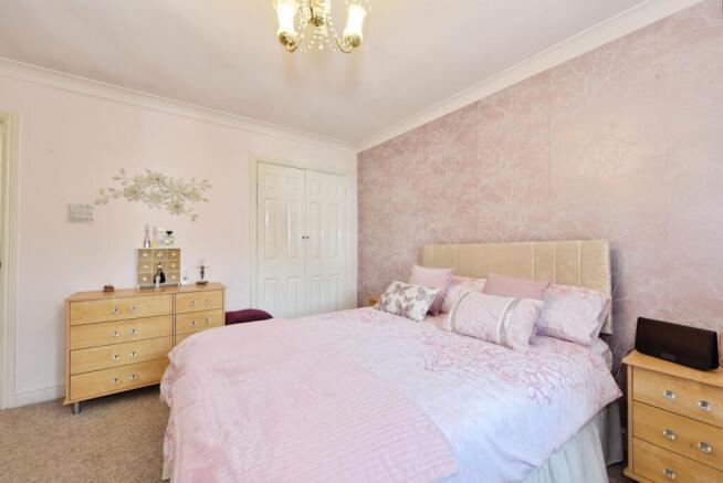2 bed Detached Bungalow for sale Image 12