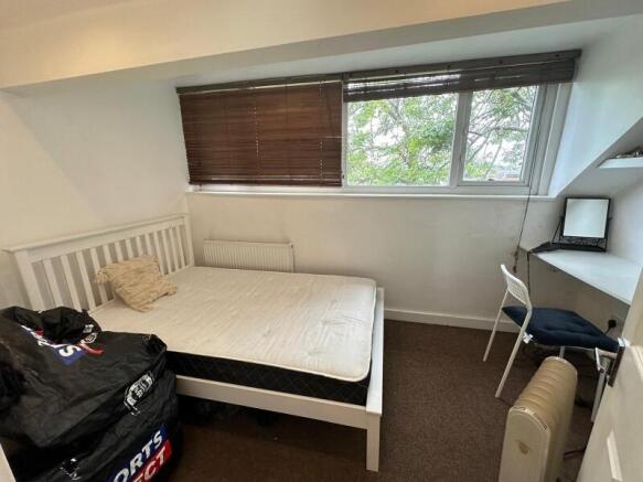 5 bed End of Terrace to rent Image 5