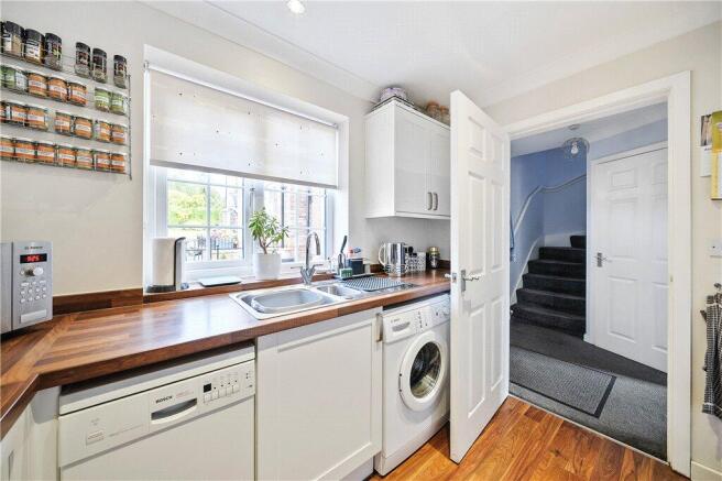 3 bed Semi-Detached for sale Image 9
