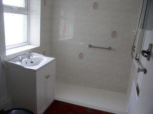 SHOWER ROOM