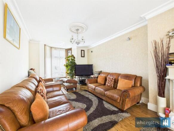 8 bed Detached for sale Image 5