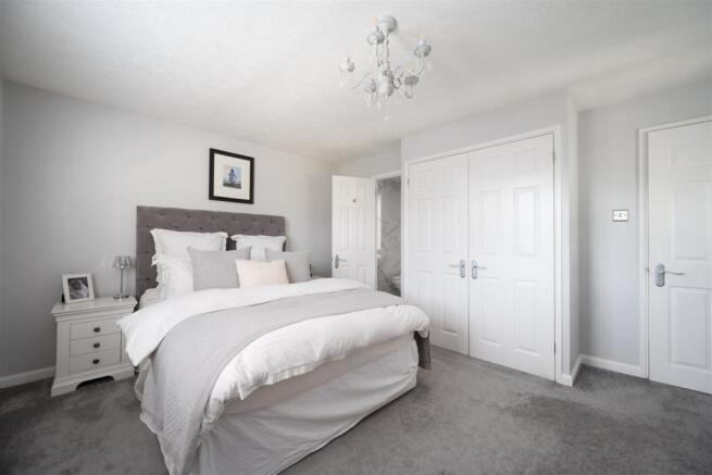 13 Bed 1.jpg