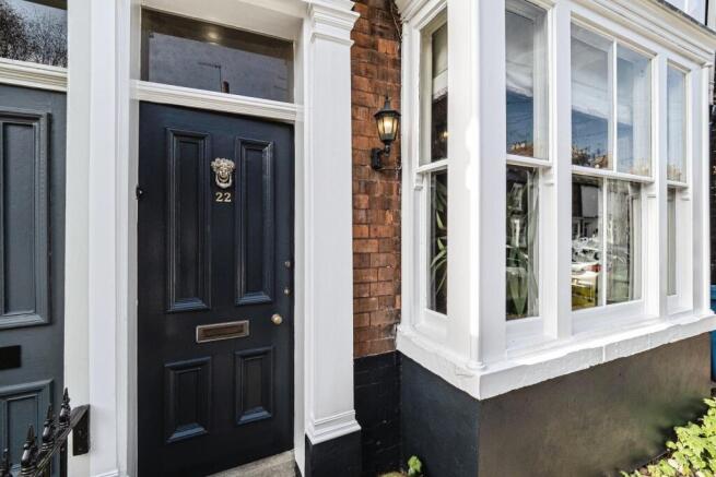 3 bed Town House for sale Image 7