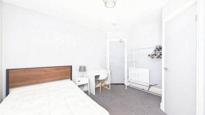 12 bed Apartment to rent Image 5