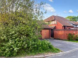 11, Whitsun Pasture, Willen Park, Milton Keynes MK15 9DQ