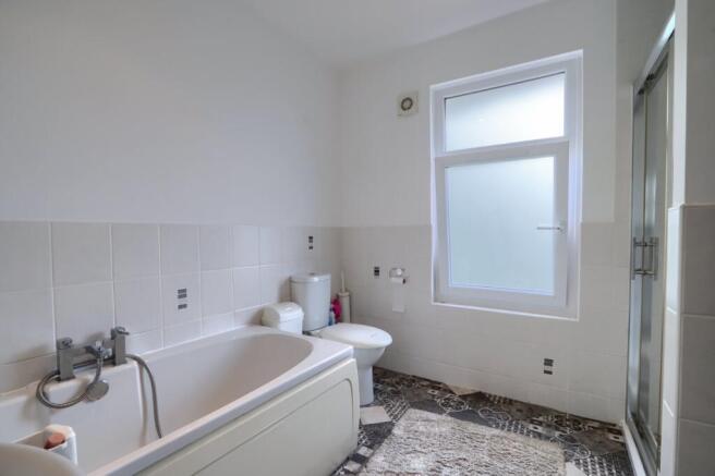 2 bed Semi-Detached for sale Image 11