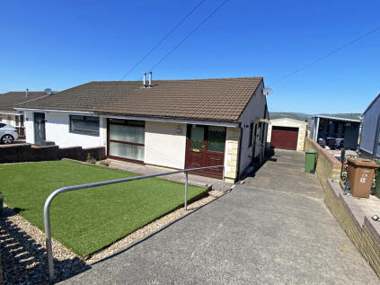 Hawthorn Road, Nelson, Treharris, CF46 6PB