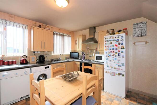 KITCHEN / DINER