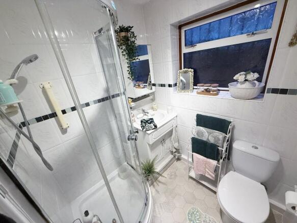 2 bed Detached Bungalow for sale Image 4