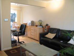 Lounge to Rear