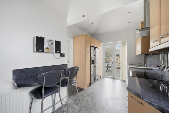 3 bed Semi-Detached for sale Image 10