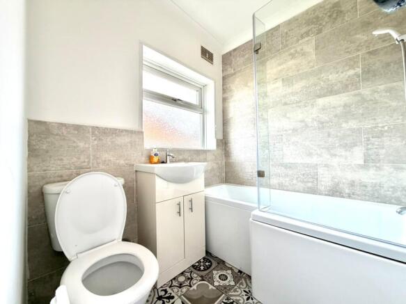 3 bed Semi-Detached for sale Image 9