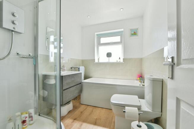 3 bed Semi-Detached for sale Image 11