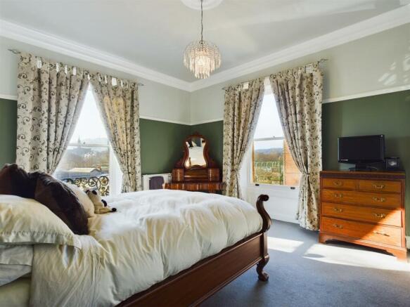 2 bed Apartment for sale Image 12