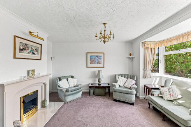 Lounge to Front