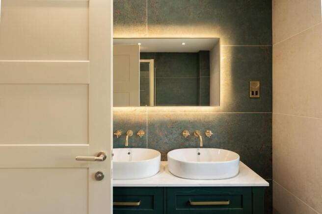 En-Suite 3