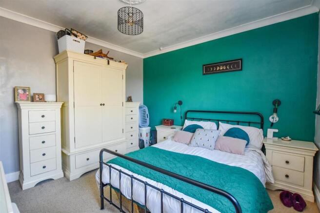 Bedroom 1.2.jpg