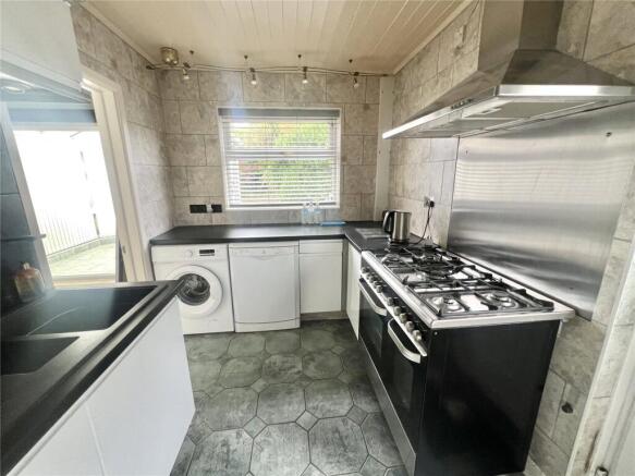 3 bed Semi-Detached for sale Image 6