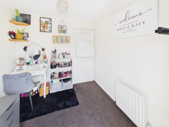 2 bed Semi-Detached Bungalow for sale Image 8
