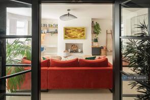 Flat A Basement, 7, Sinclair Gardens, London W14 0AU
