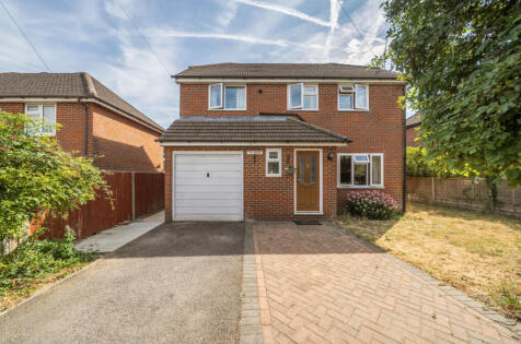 Salmons Road, Odiham, Hook, Hampshire, RG29