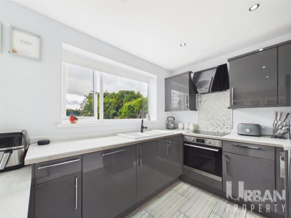 3 bed Detached for sale Image 5