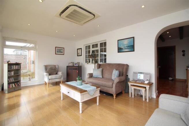 sitting room 2 .JPG