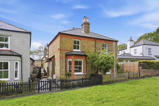 3-bed semi-detached on Bramble Walk, Epsom, KT18, £700,000